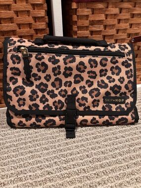 Skip hop diaper caddy clutch